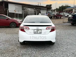 Toyota Camry L 4dr Sedan (2.5L 4cyl 6A) 2014 White