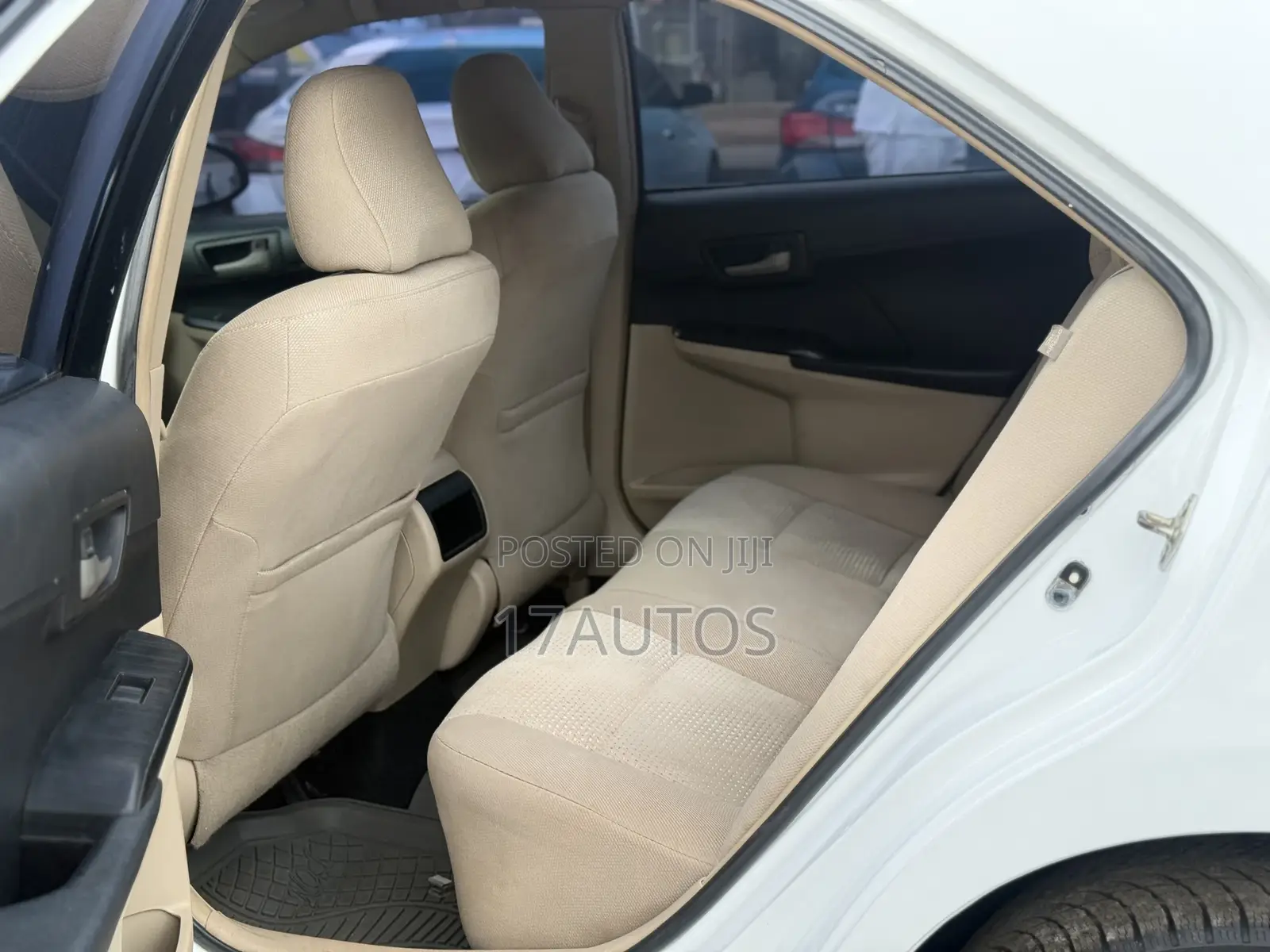 Toyota Camry L 4dr Sedan (2.5L 4cyl 6A) 2014 White