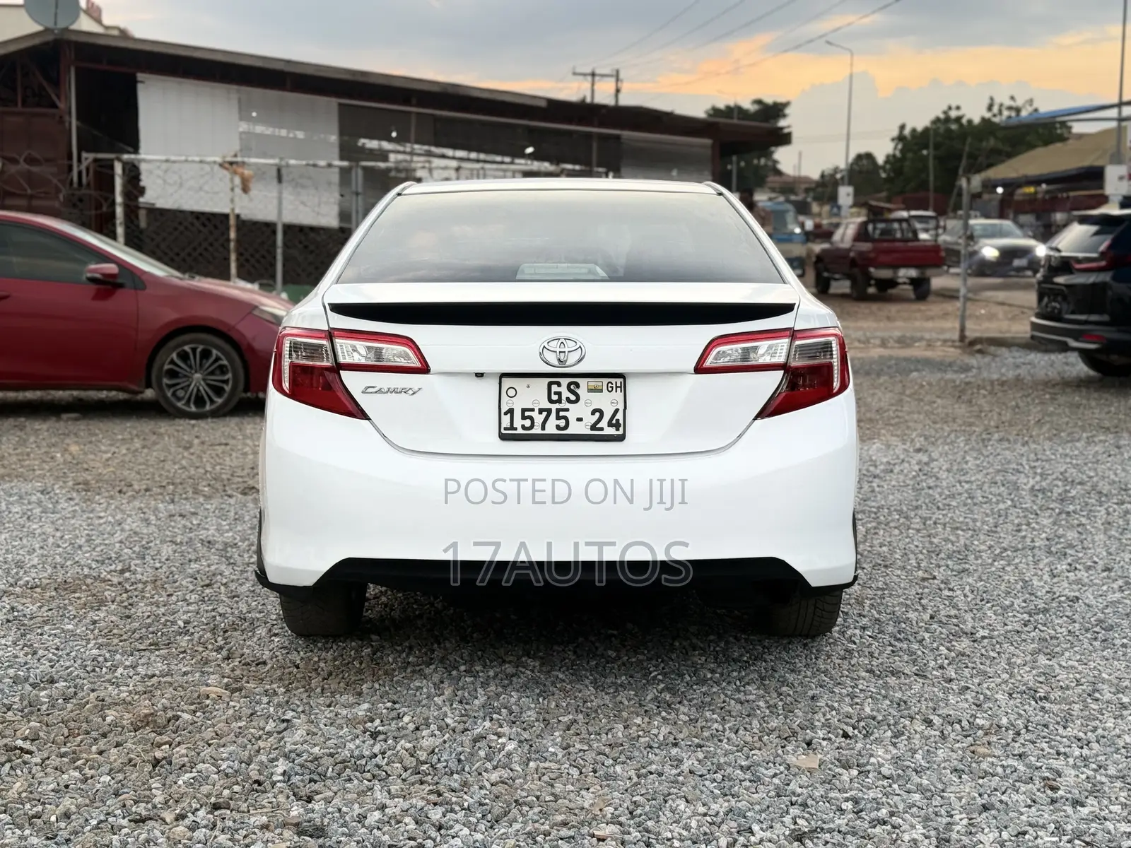 Toyota Camry L 4dr Sedan (2.5L 4cyl 6A) 2014 White