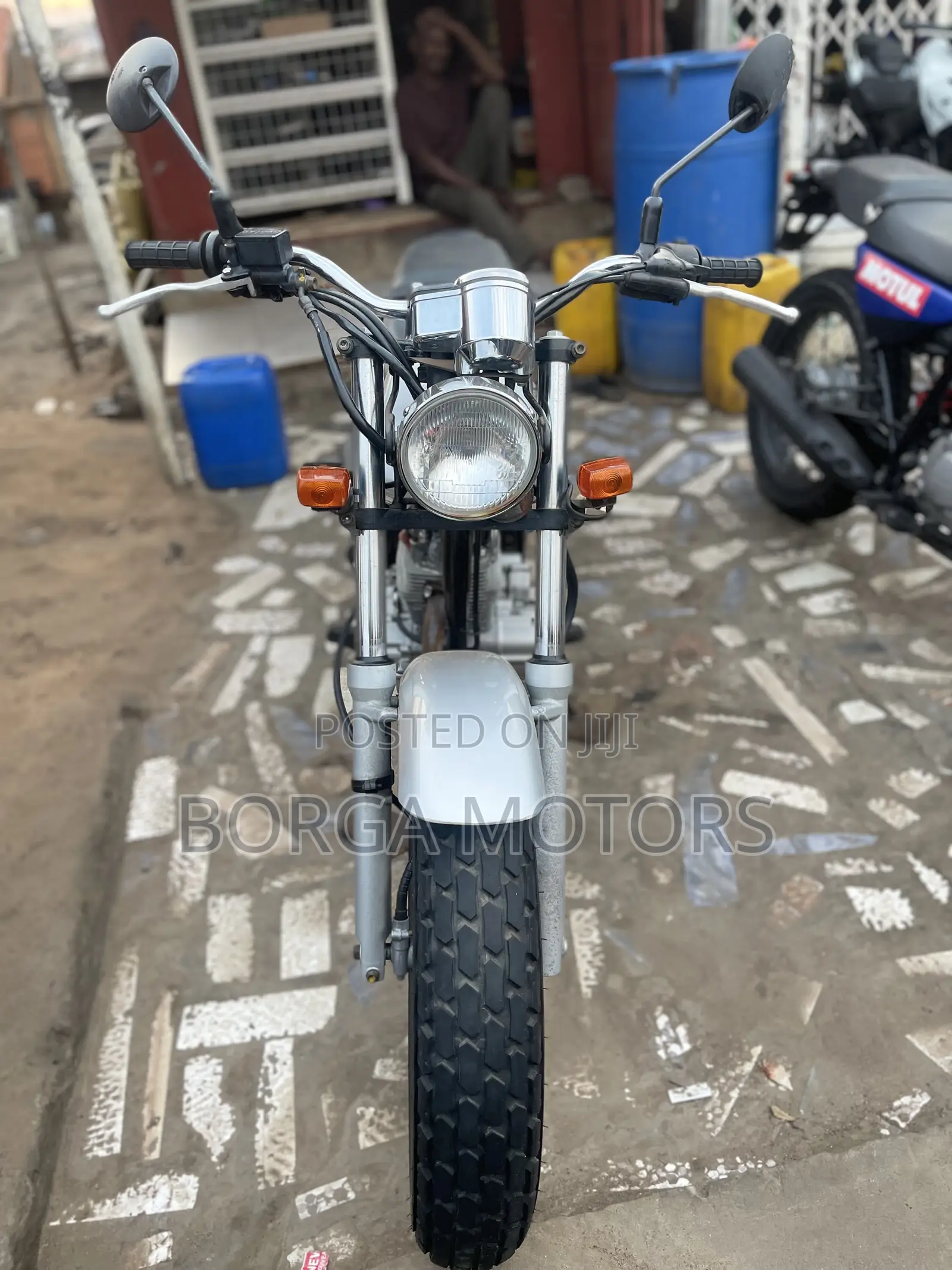 Honda CB 2005 Silver