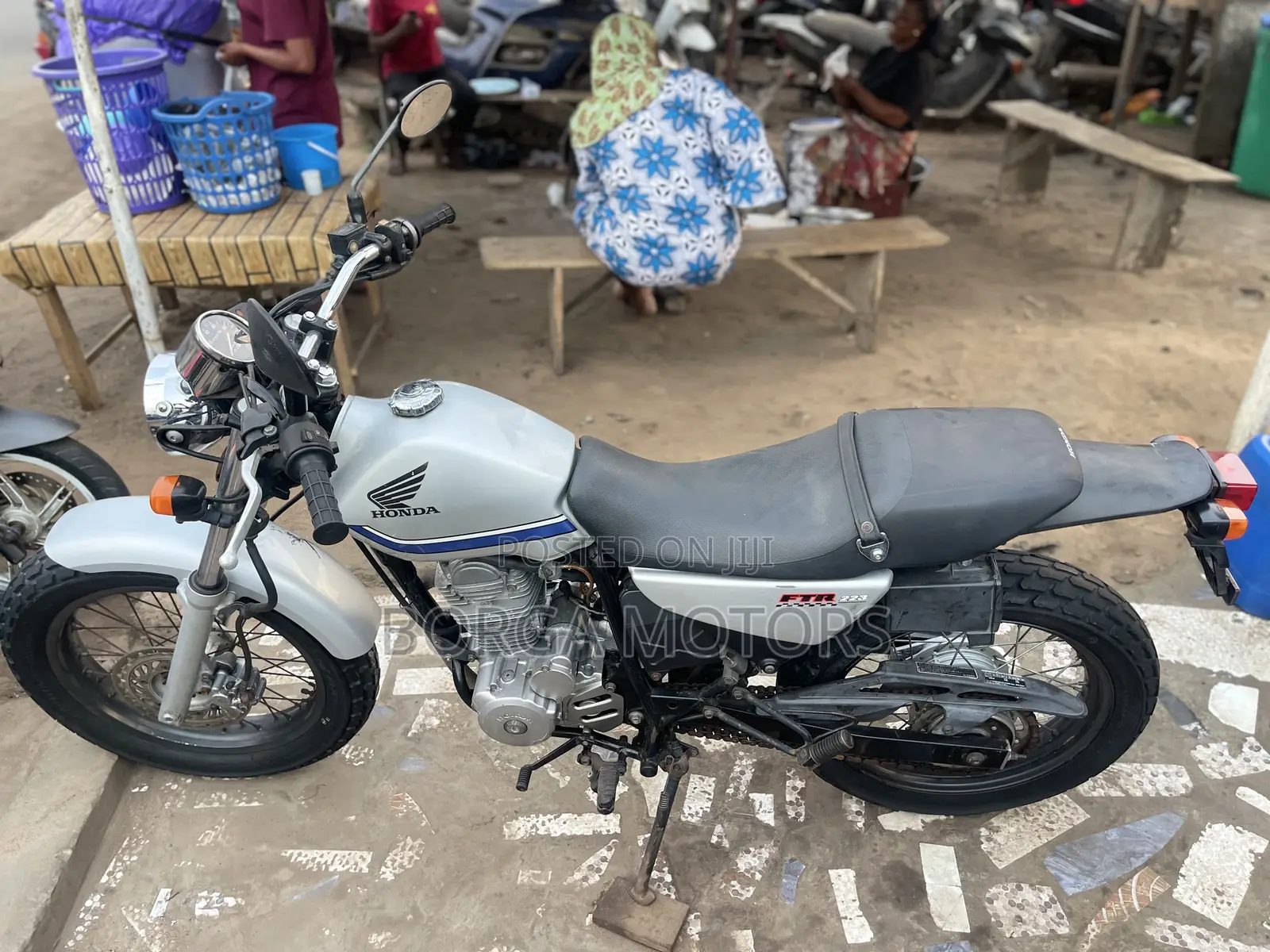 Honda CB 2005 Silver