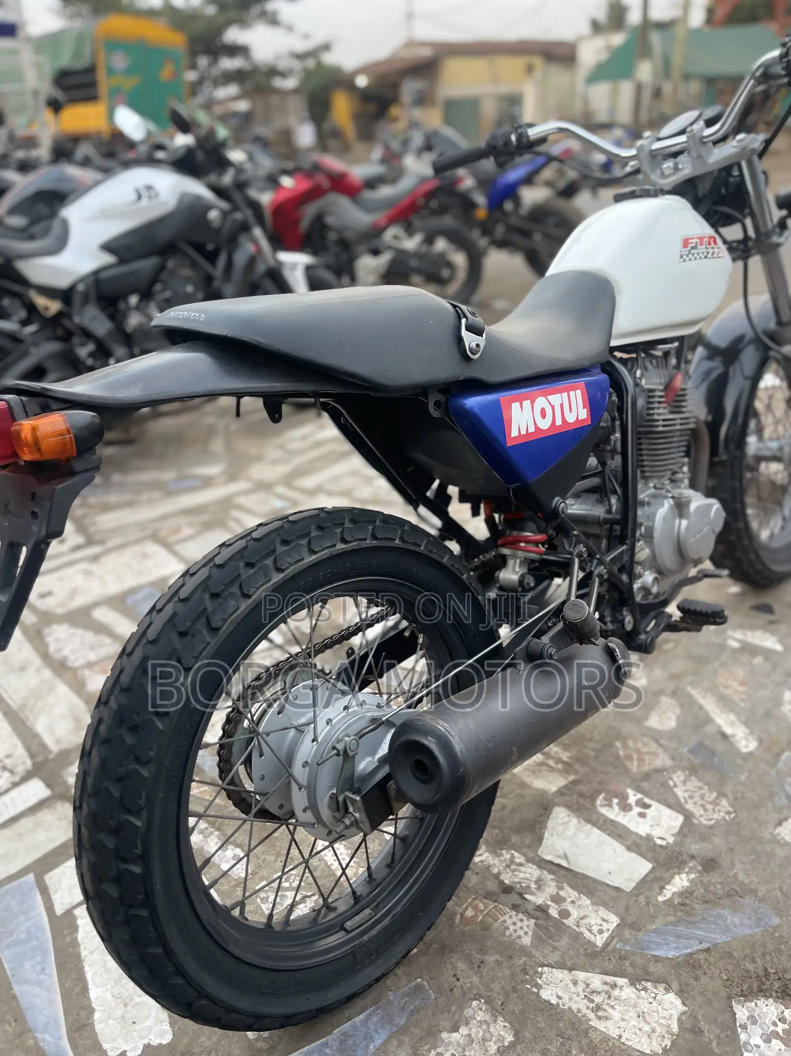 Honda CB 2005 White