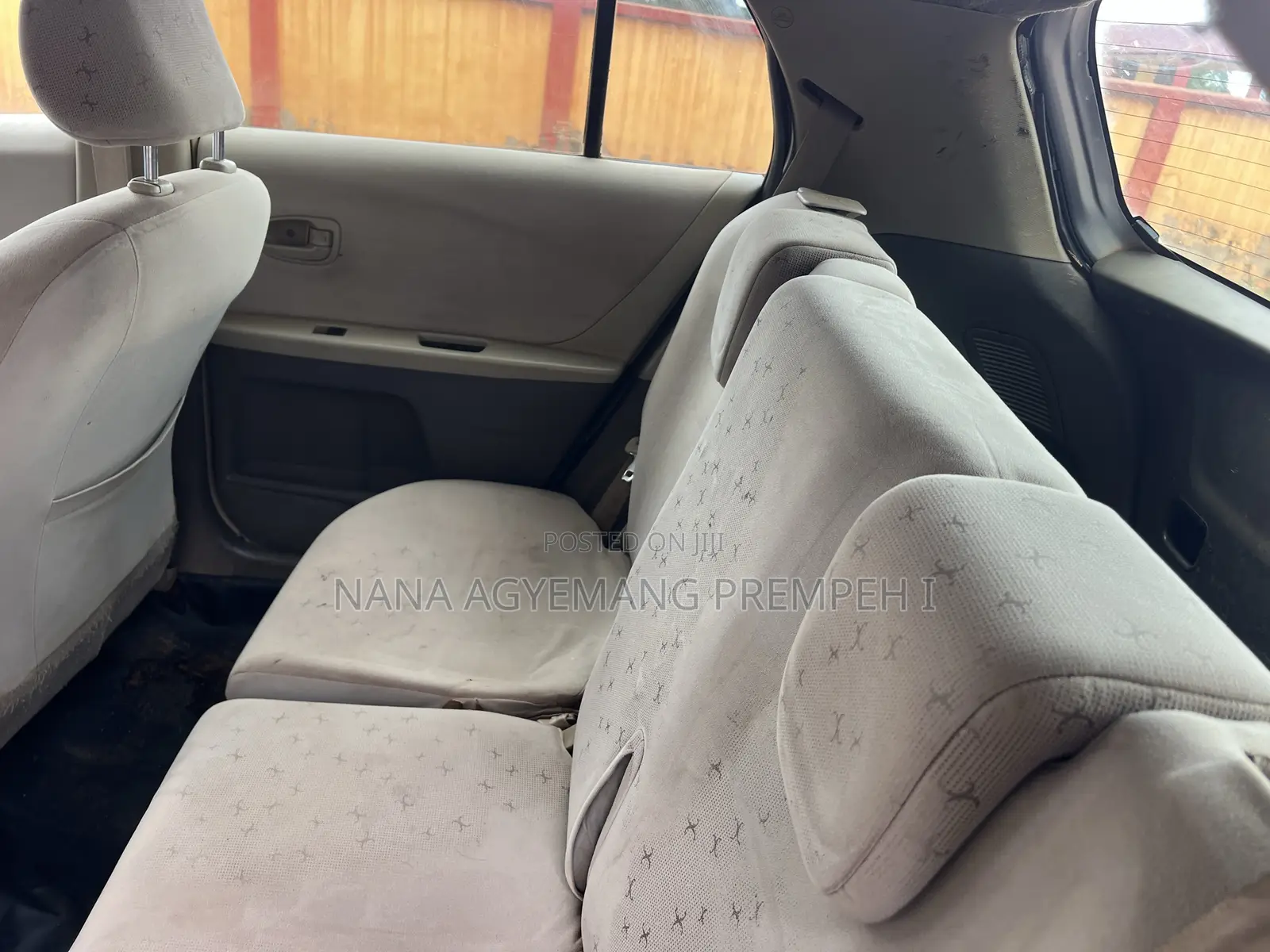 Toyota Vitz 1.5 FWD 5dr 2010 Silver