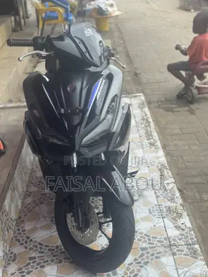 Yamaha 2025 Black