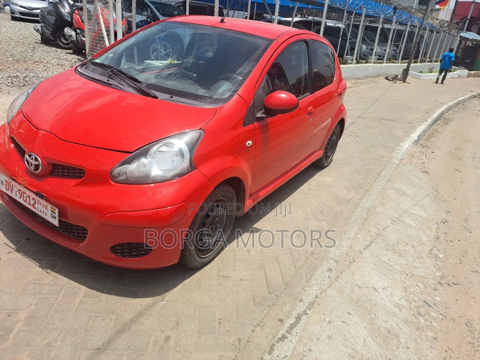 Toyota Aygo 1.0 3-Door 2011 Red