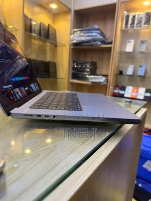 New Laptop Apple MacBook Pro 16GB Apple M1 Pro HDD+SSD 1T