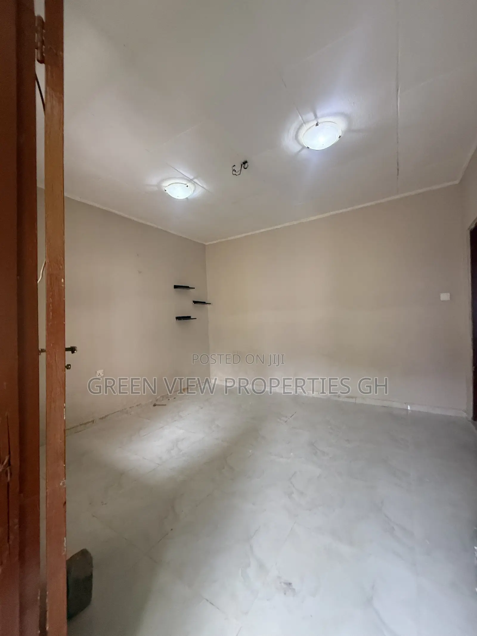 1bdrm Room & Parlour in West Hills Mall Area for sale