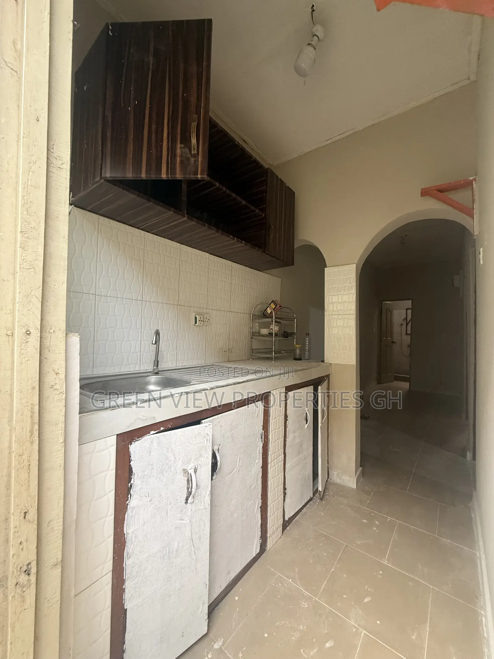 1bdrm Room & Parlour in West Hills Mall Area for sale