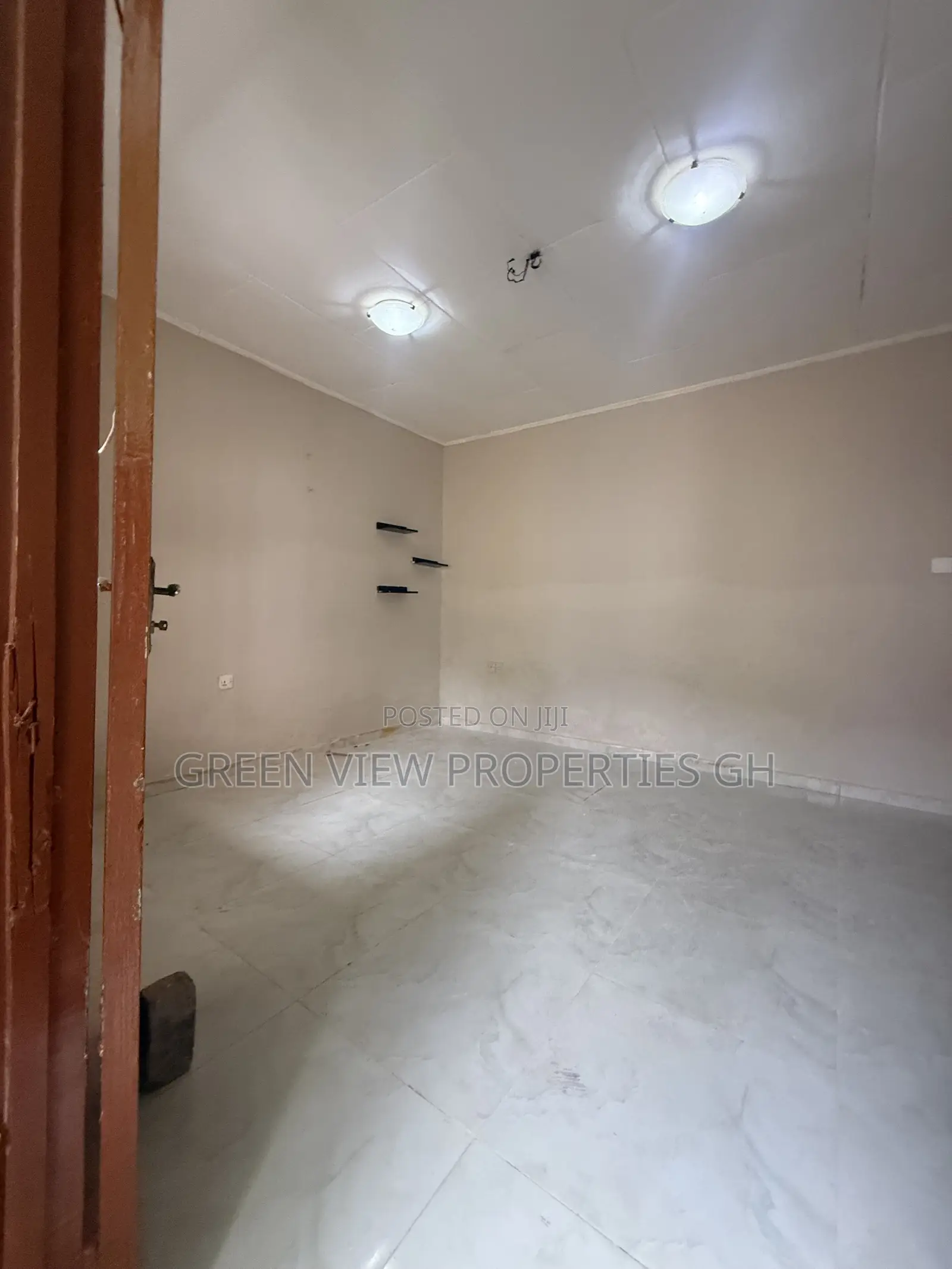 1bdrm Room & Parlour in West Hills Mall Area for sale