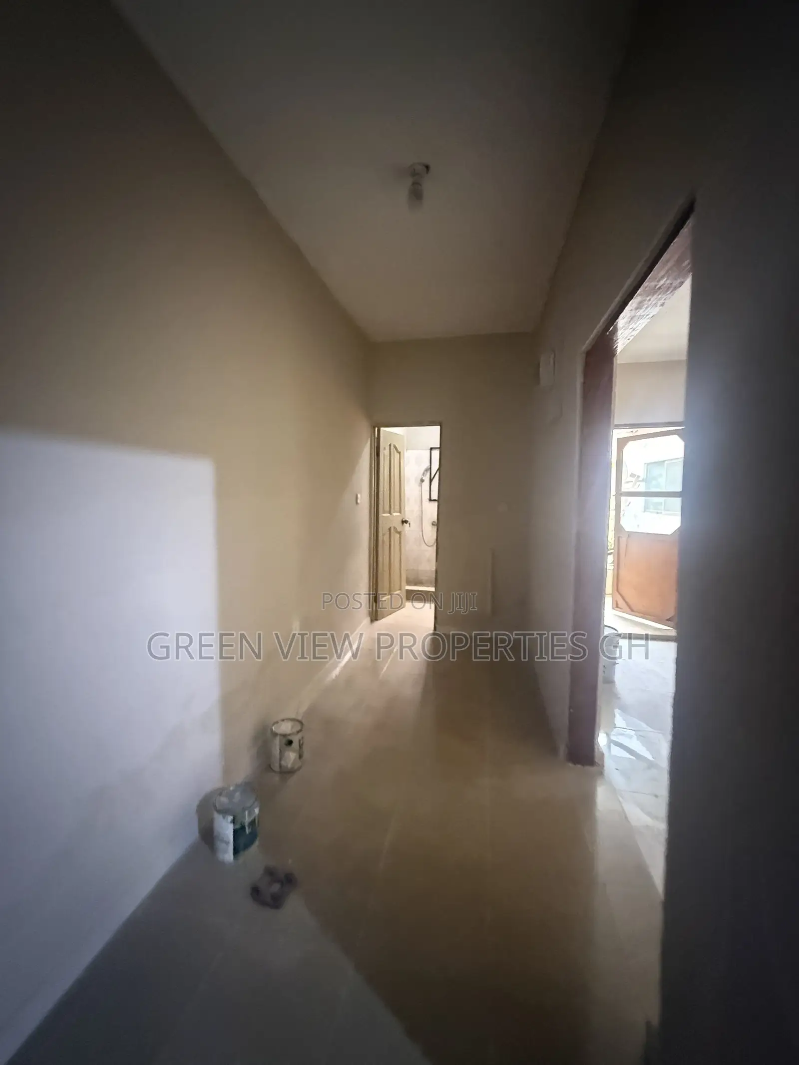 1bdrm Room & Parlour in West Hills Mall Area for sale