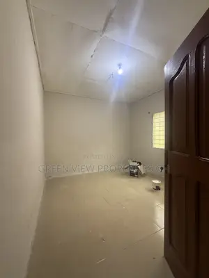 1bdrm Room & Parlour in West Hills Mall Area for sale