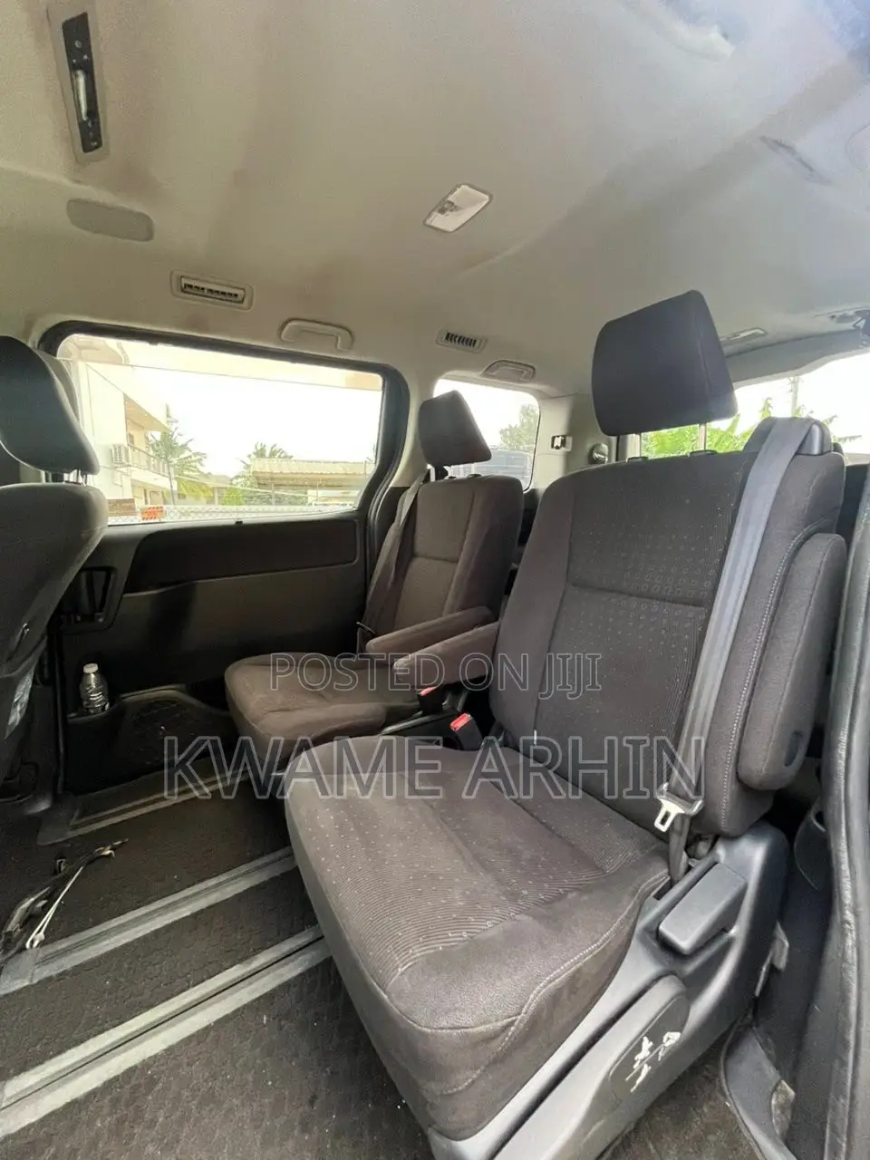 Toyota Voxy V 4WD 7-Seater 2014 Black