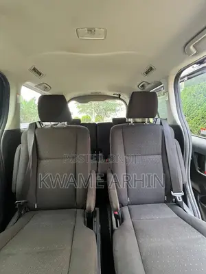Toyota Voxy V 4WD 7-Seater 2014 Black
