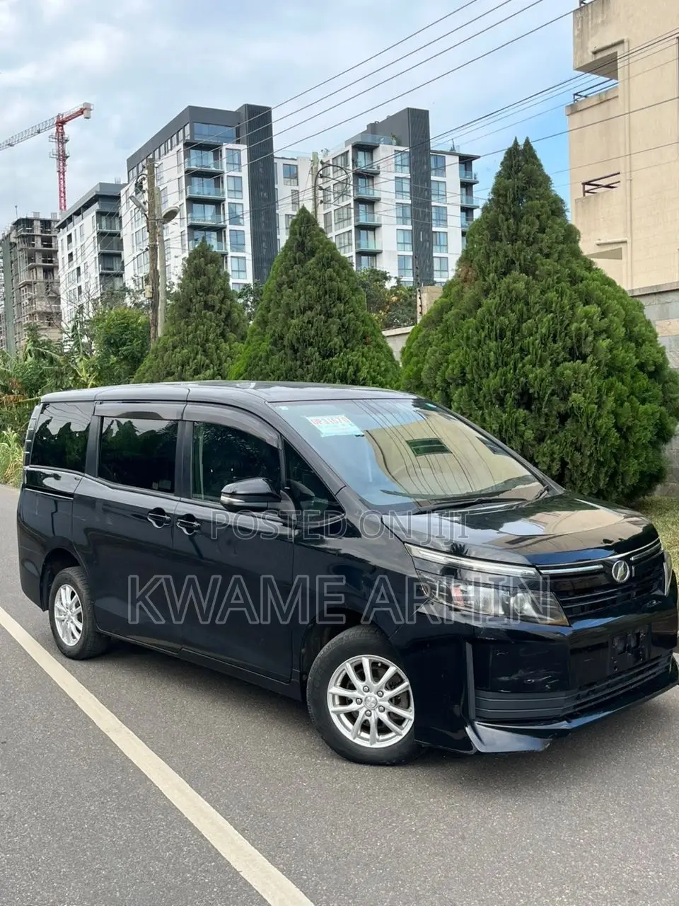Toyota Voxy V 4WD 7-Seater 2014 Black