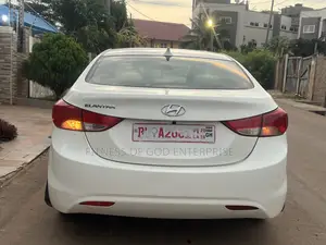 Hyundai Elantra GLS Sedan FWD (1.8L 4cyl 6M) 2013 White