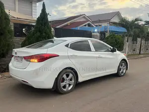 Hyundai Elantra GLS Sedan FWD (1.8L 4cyl 6M) 2013 White