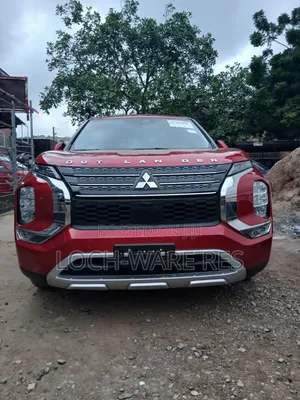 Mitsubishi Outlander SE 2024 Red