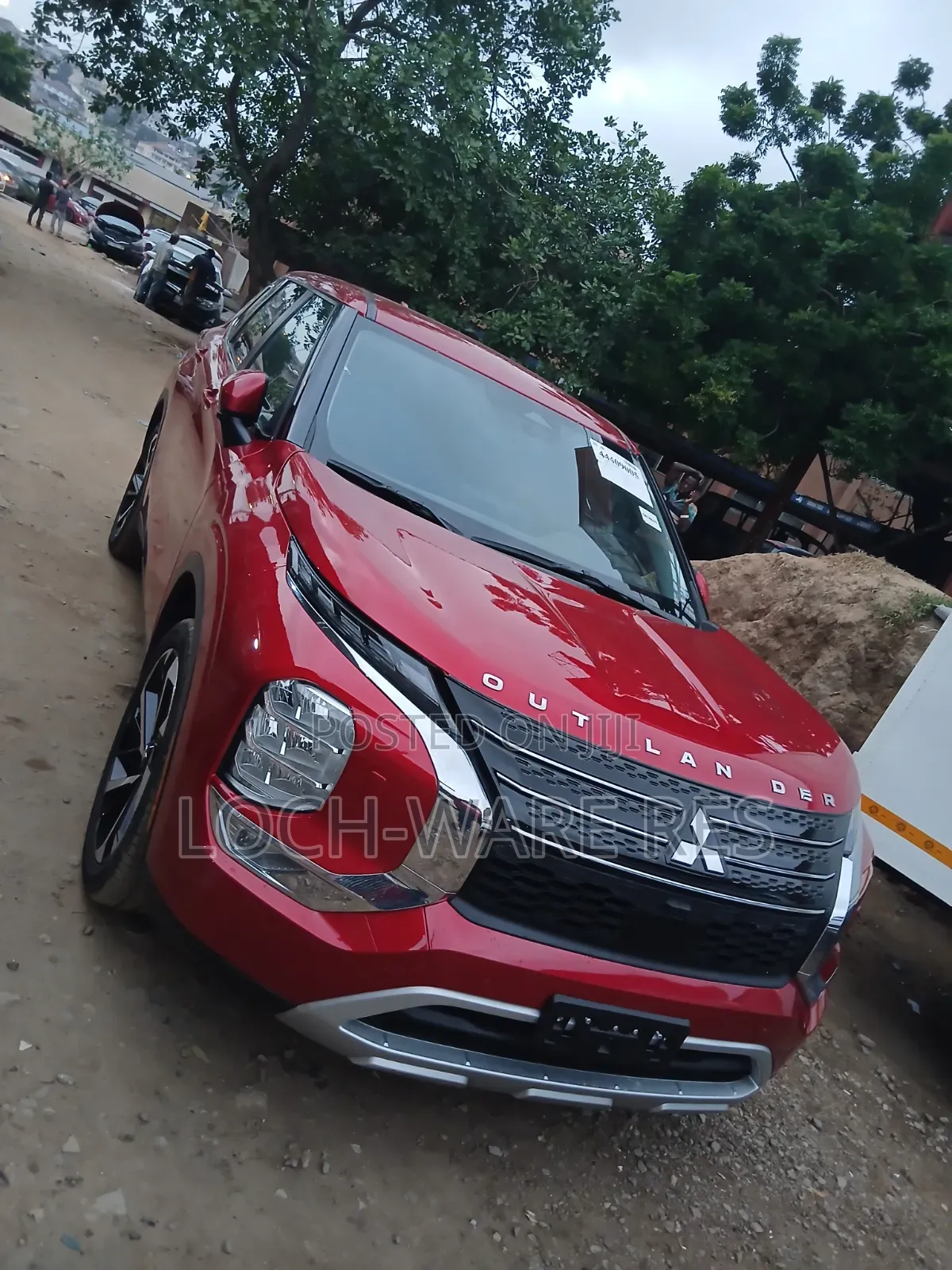Mitsubishi Outlander SE 2024 Red