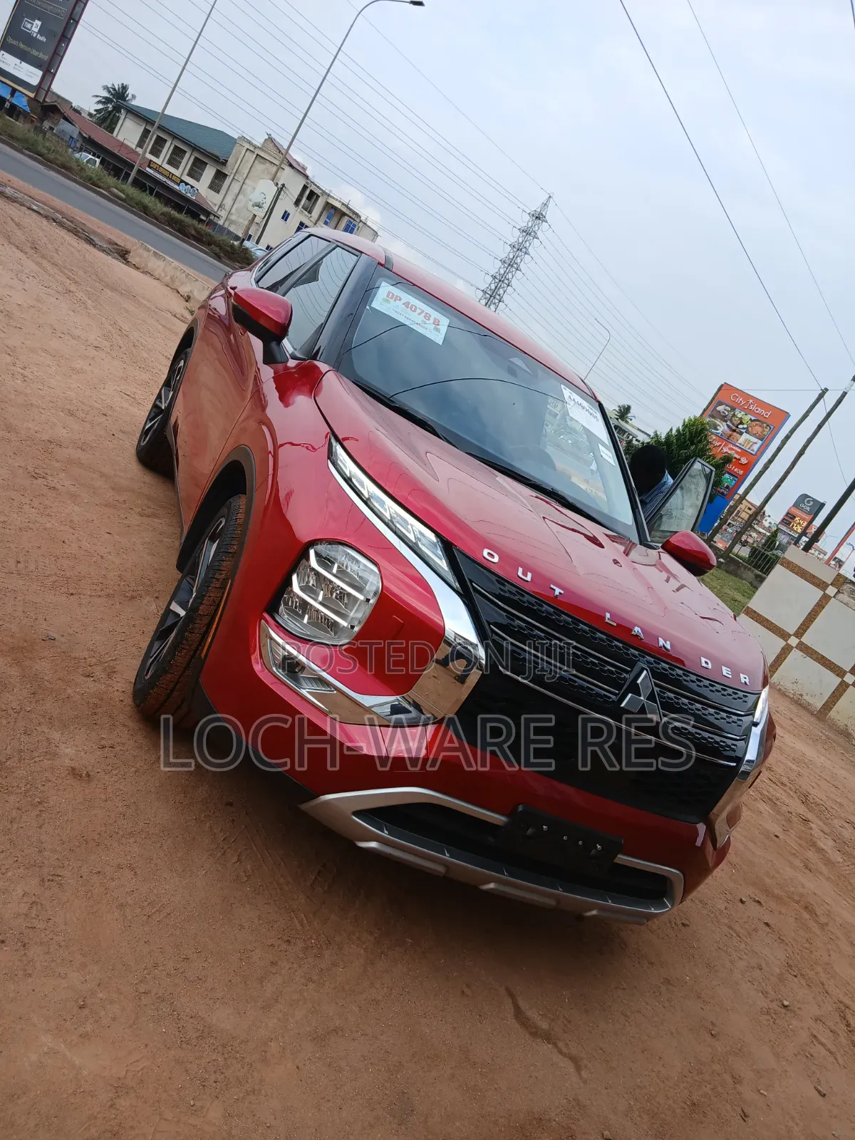 Mitsubishi Outlander SE 2024 Red