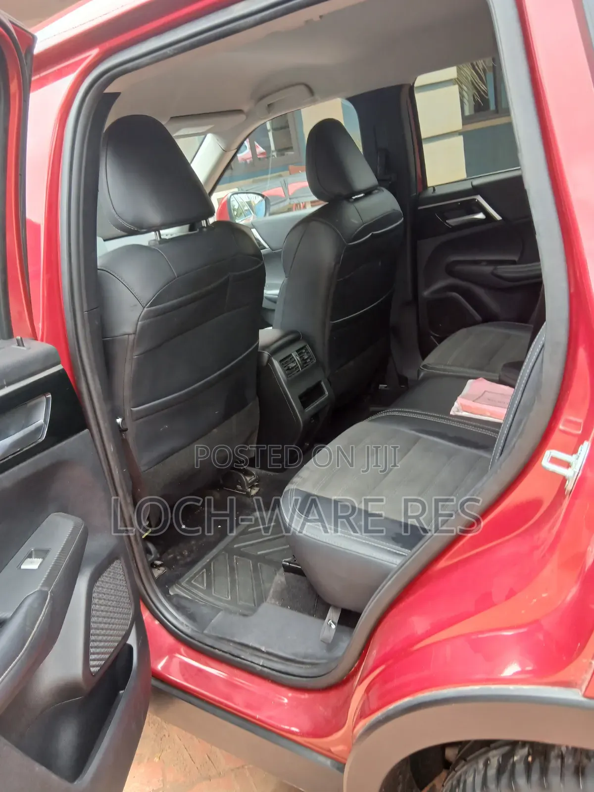 Mitsubishi Outlander SE 2024 Red