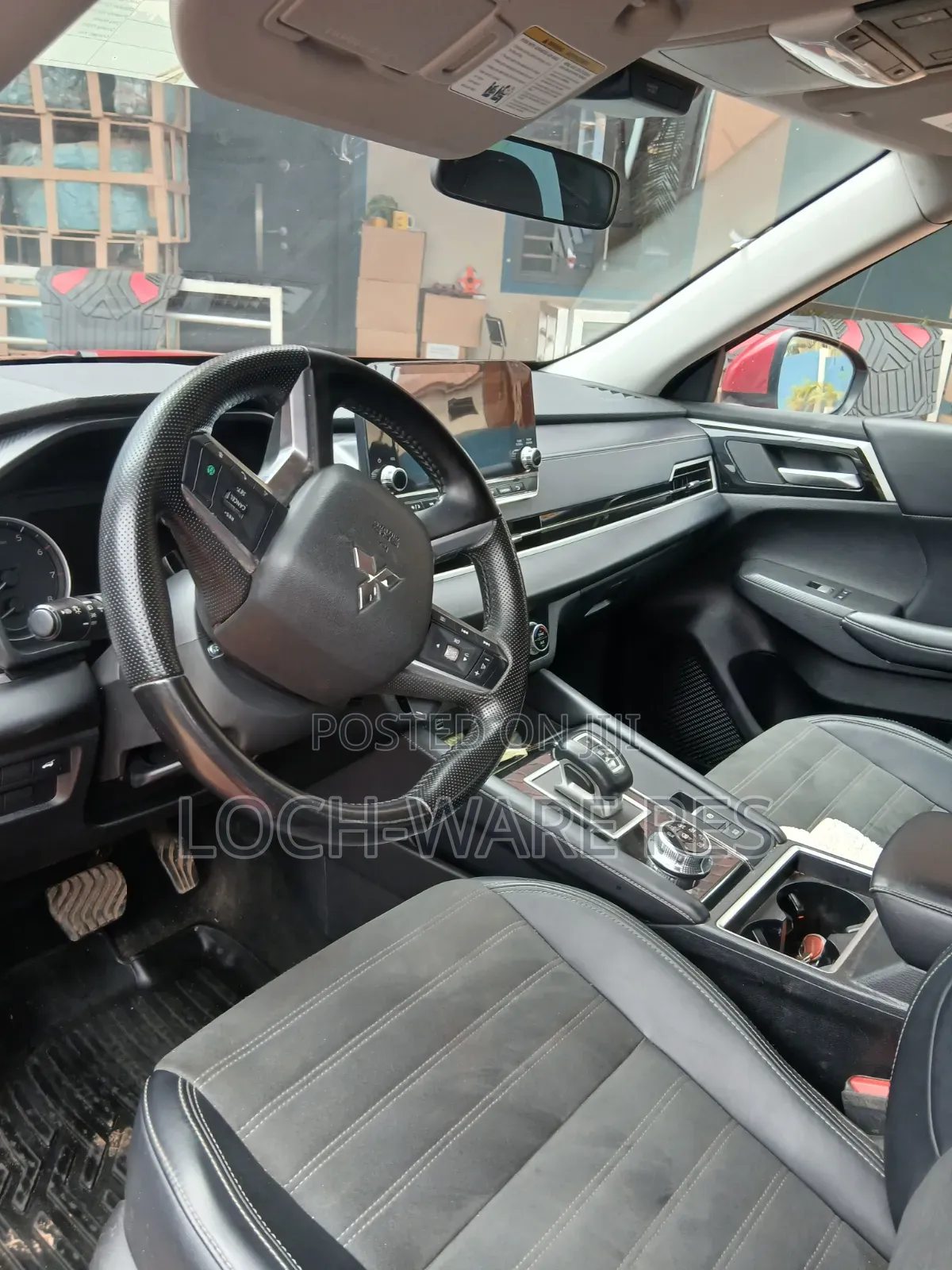 Mitsubishi Outlander SE 2024 Red