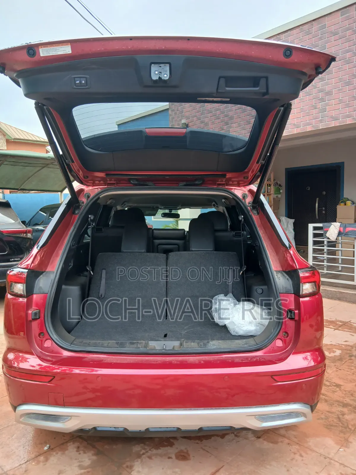 Mitsubishi Outlander SE 2024 Red