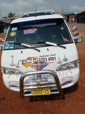 Hyundai H-100 2004 White