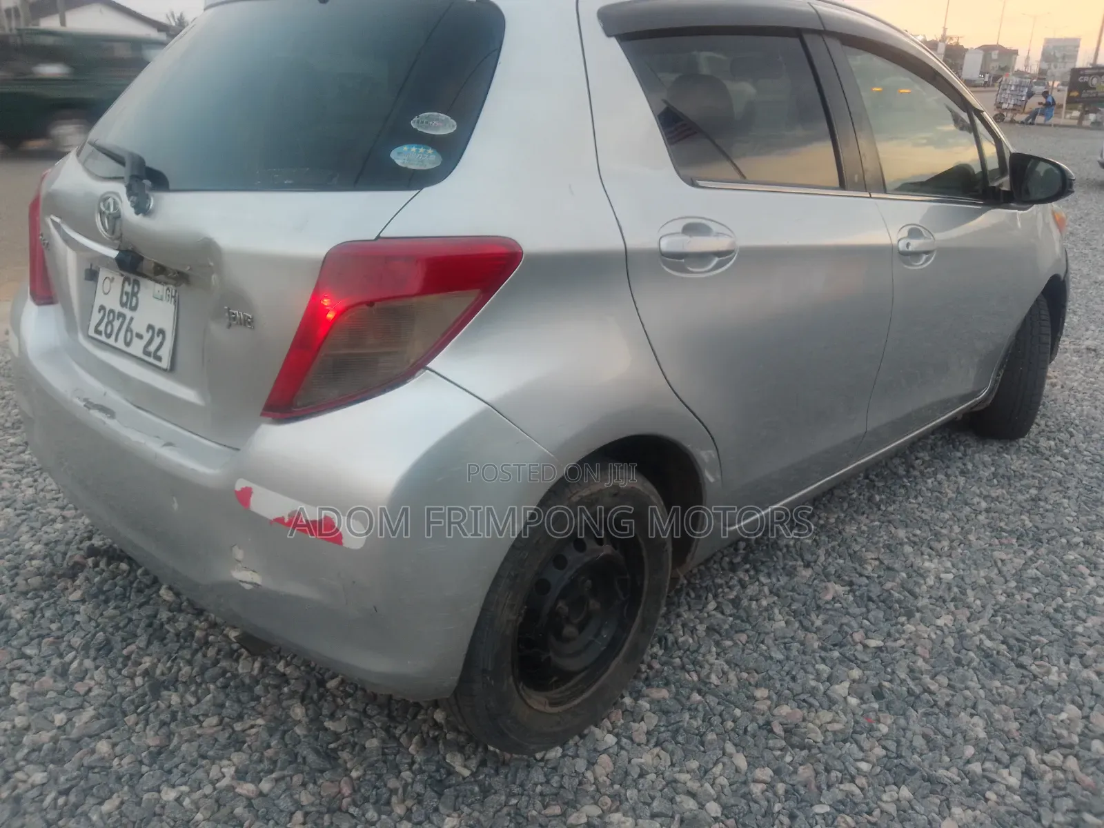 Toyota Vitz 2012 Silver