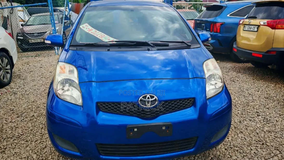 Toyota Vitz 1.3 FWD 5dr 2010 Blue