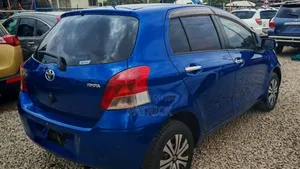 Toyota Vitz 1.3 FWD 5dr 2010 Blue