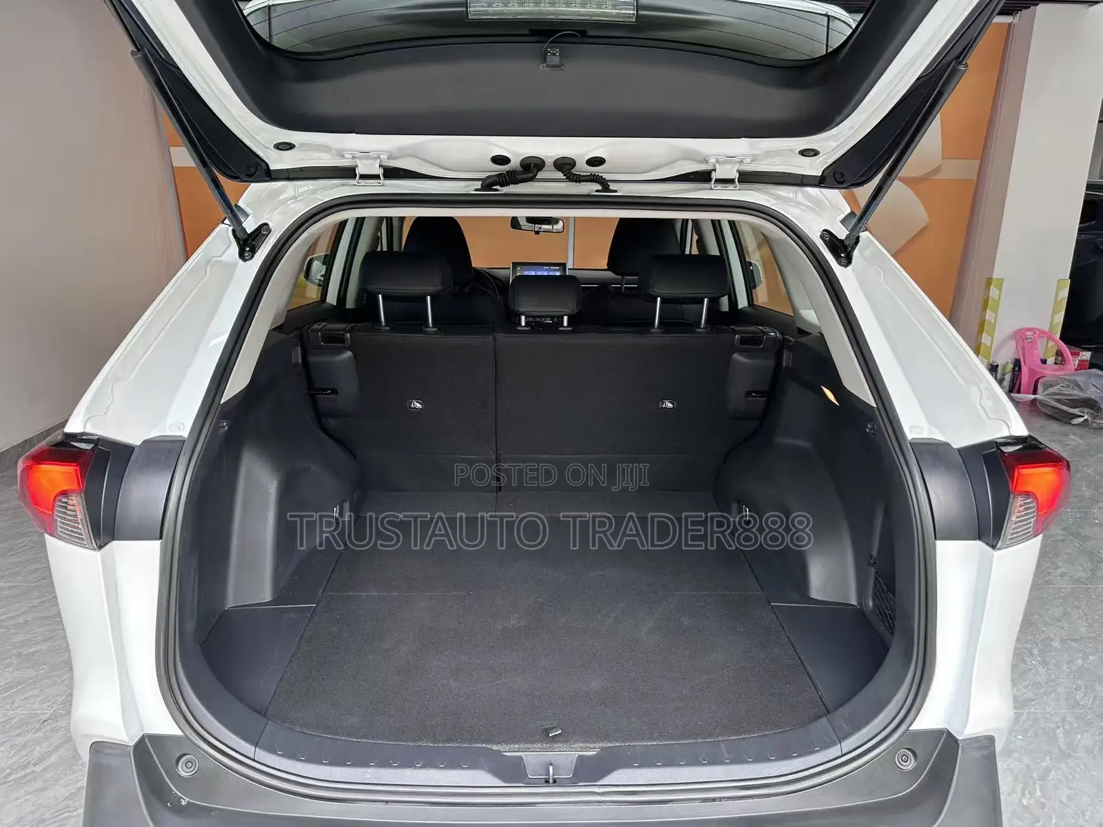 Toyota RAV4 2022 Blue