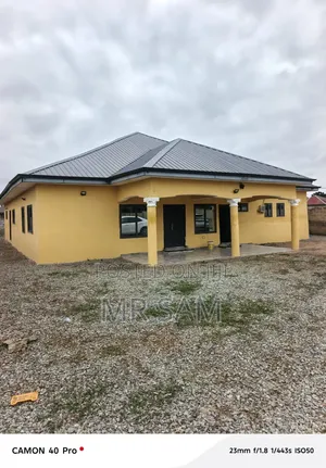 4bdrm House in Kasoa Nurses Qutters, Ga South Municipal for sale