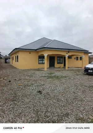 4bdrm House in Kasoa Nurses Qutters, Ga South Municipal for sale