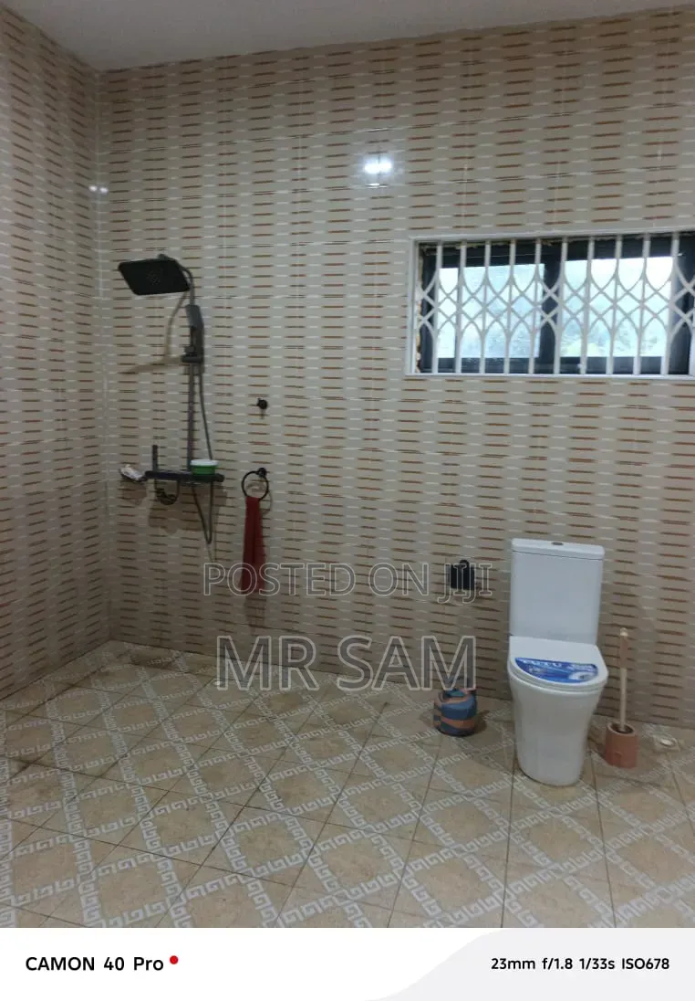4bdrm House in Kasoa Nurses Qutters, Ga South Municipal for sale