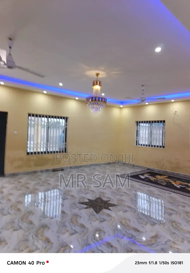 4bdrm House in Kasoa Nurses Qutters, Ga South Municipal for sale
