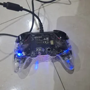 🎮 Transparent LED Wired Gaming Controller — GH₵150