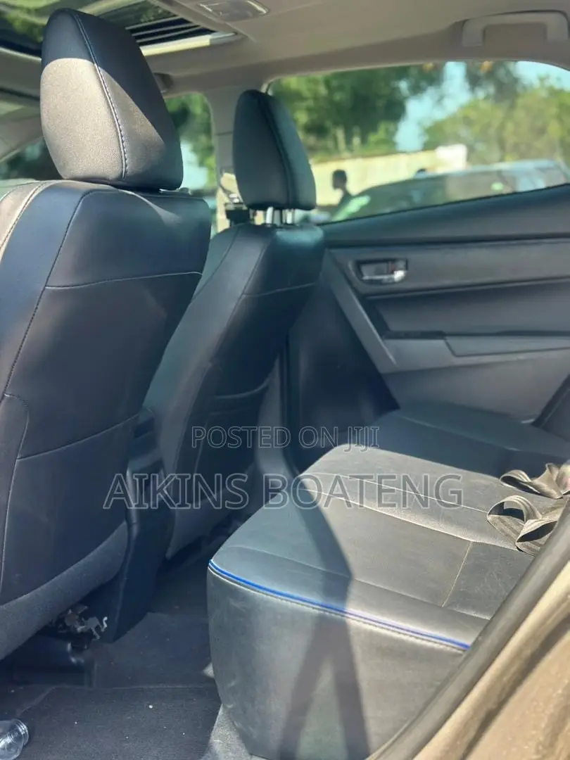 Toyota Corolla XSE (1.8L 4cyl 2A) 2018 Gray