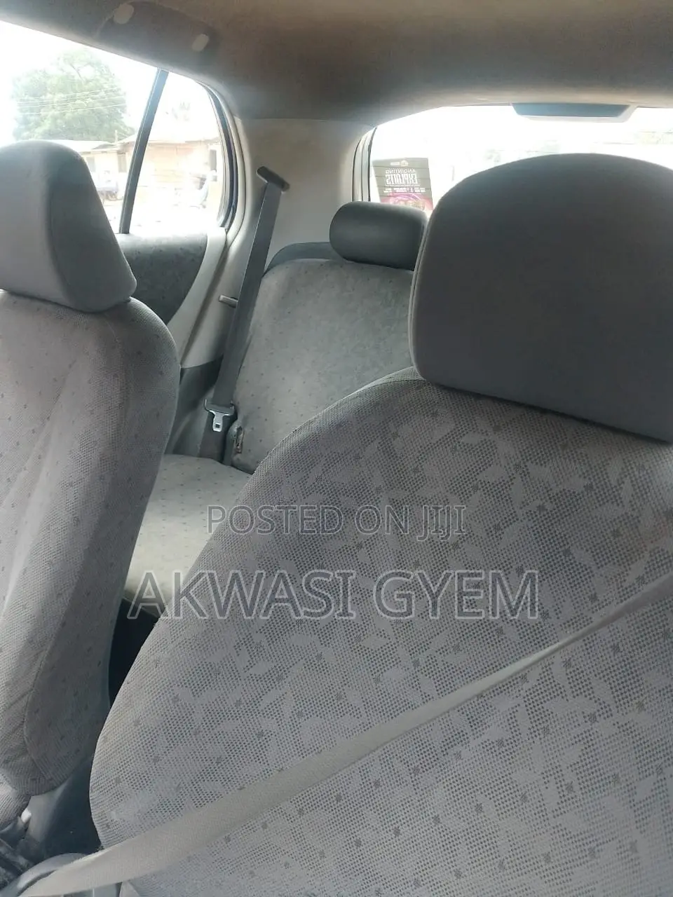 Toyota Vitz 1.0 FWD 5dr 2010 Silver