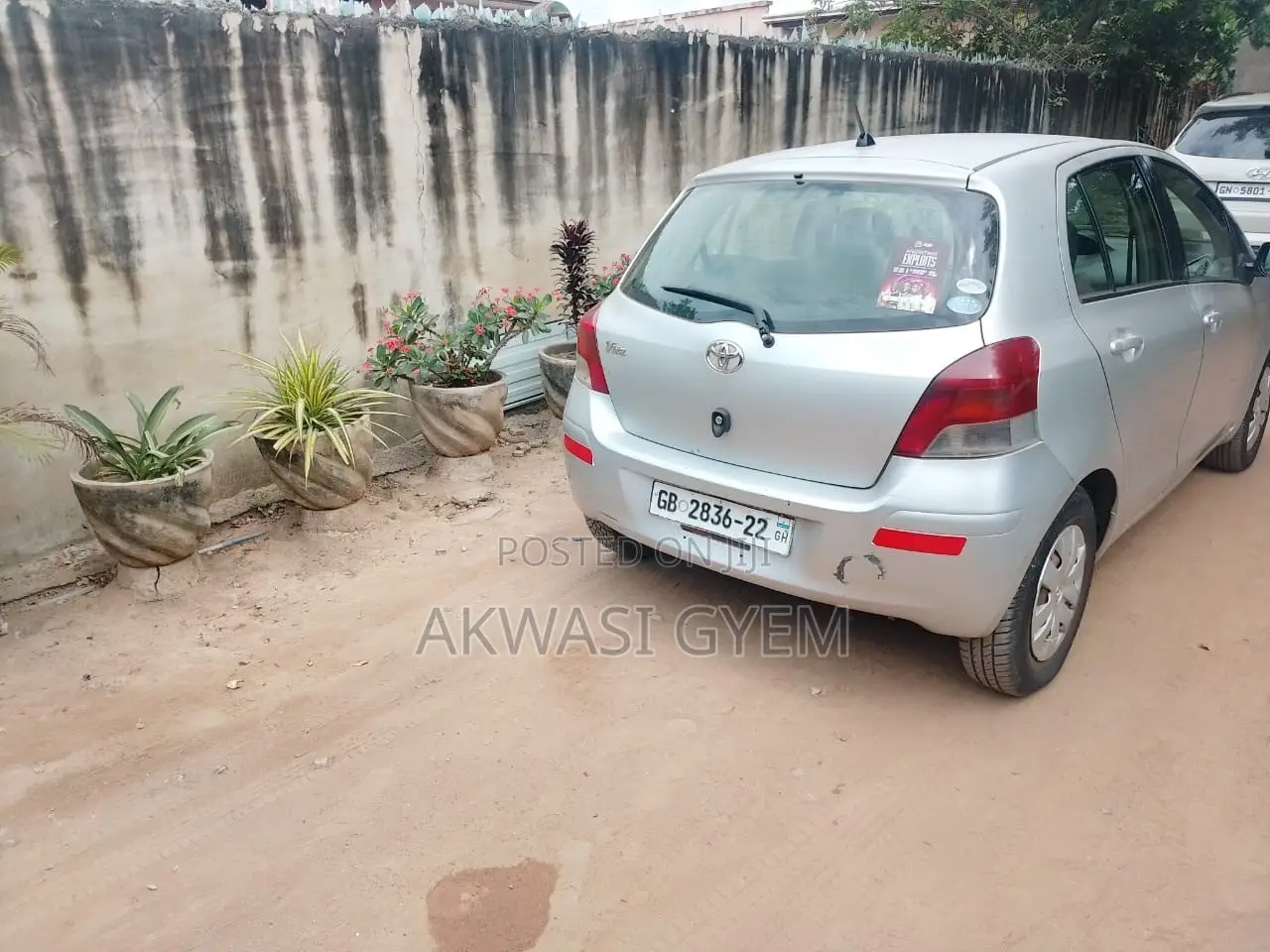 Toyota Vitz 1.0 FWD 5dr 2010 Silver