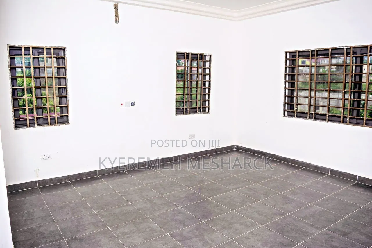 2bdrm Apartment in Oyibi  Sasaabi for rent