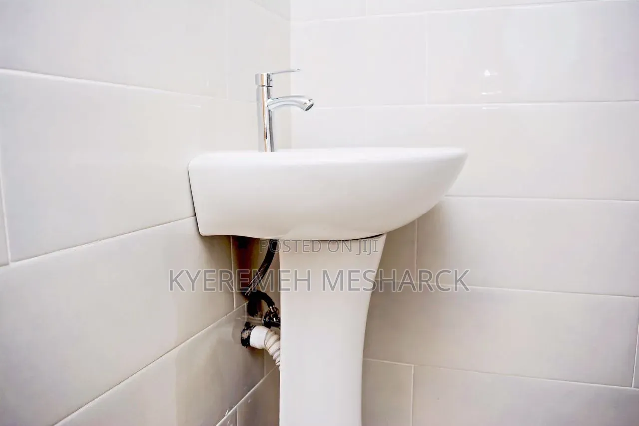 2bdrm Apartment in Oyibi  Sasaabi for rent