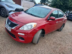 Nissan Versa 2014 Red