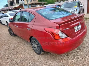 Nissan Versa 2014 Red