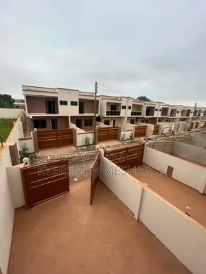 3bdrm Duplex in Pantang Agbogba, Ablorh Adjei for sale