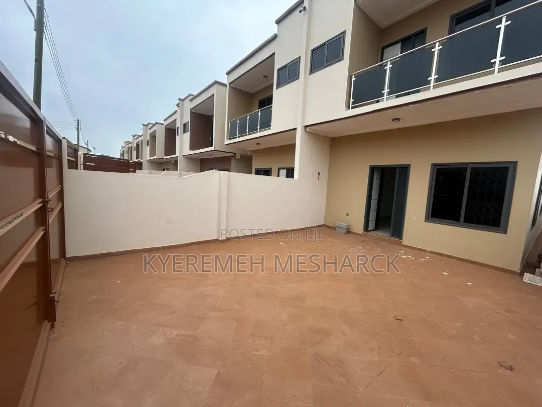 3bdrm Duplex in Pantang Agbogba, Ablorh Adjei for sale