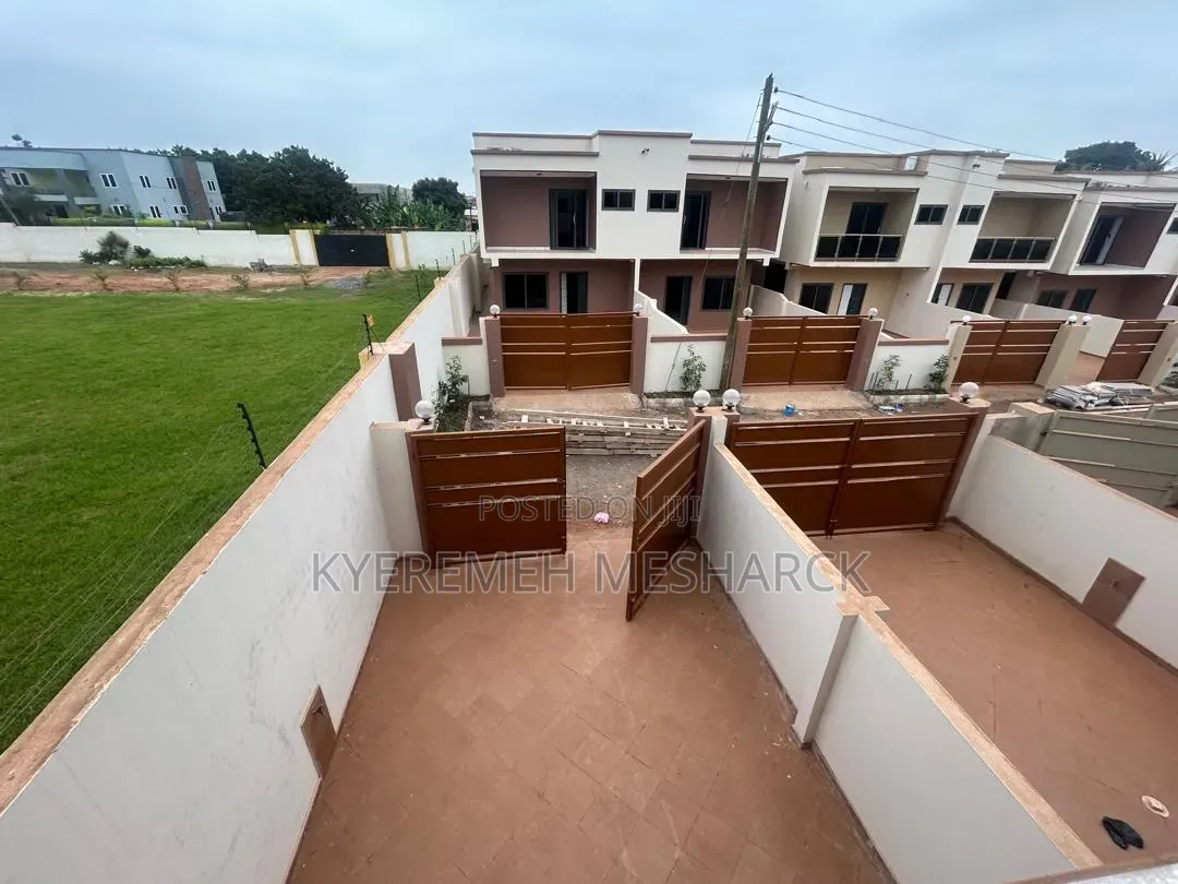 3bdrm Duplex in Pantang Agbogba, Ablorh Adjei for sale