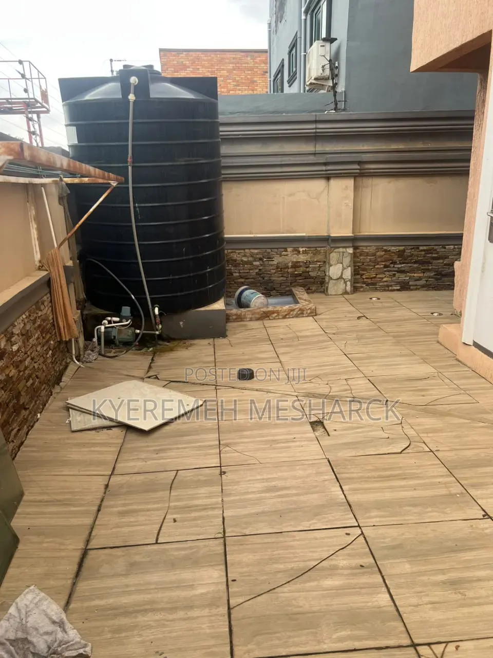 4bdrm House in Haatso Super Market, Antis for sale