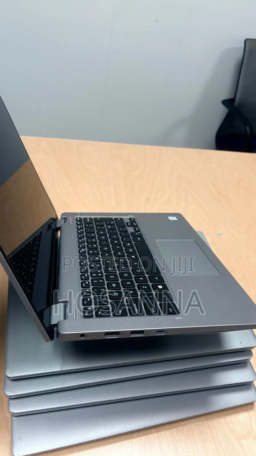 Laptop Dell Latitude 3310 2-in-1 8GB Intel Core i5 SSD 256GB