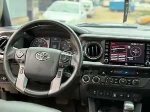 Toyota Tacoma 2020 Black