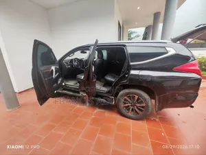 Mitsubishi Pajero 2017 Black